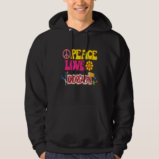 Moletom Professor de série Peace Love Kindergarten Equipe  (Frente)