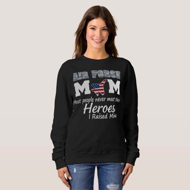 Moletom Proud Air Force Mom T-Shirt (Frente Completa)