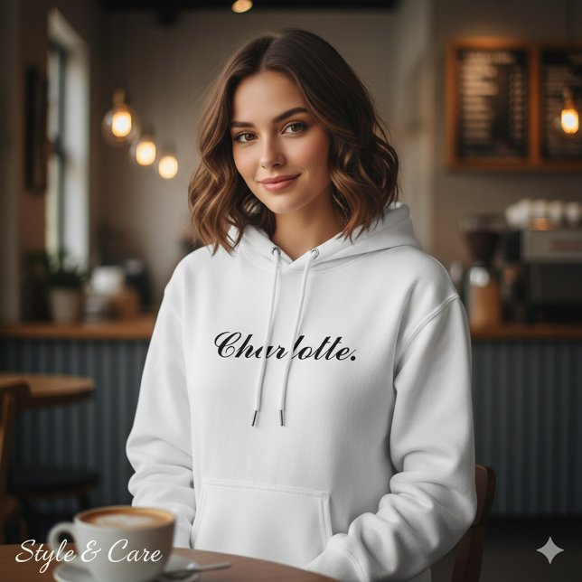 Moletom Refúgio de nome personalizado clássico para mulher (Classic Custom Name Hoodie for Women in Soft Style)