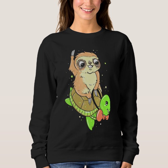 Moletom Sloth Dirigindo Uma Tartaruga Lenta Turtle Clássic (Frente)