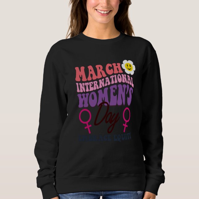 Moletom Tema do Dia Internacional da Mulher 2023 Abrace a  (Frente)