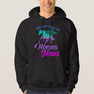 Moletom THIS GIRL RUNS ON HORSES & JESUS Love Equestrian R