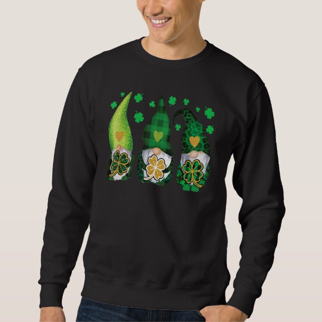 Moletom Three Gnomes Holding Shamrock Leopard Plaid St Pat (Frente)