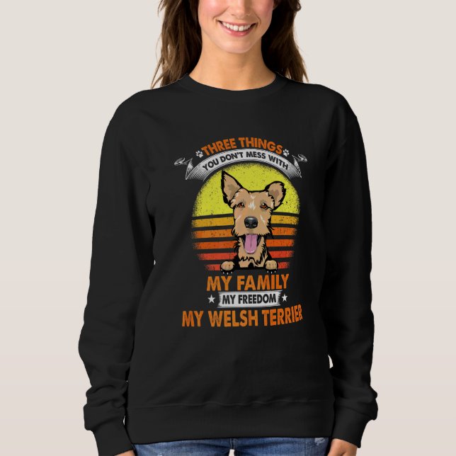 Moletom Três Coisas Que Você Não Mole Com O Cão De Terrier (Frente)