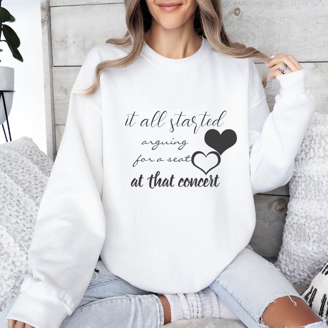 Moletom Tudo começou discutindo para um assento (Criador carregado)