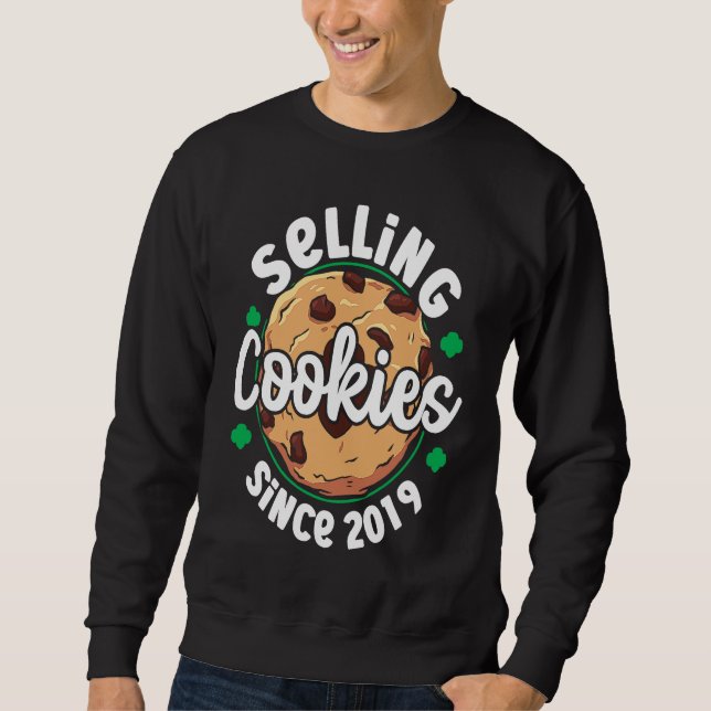 Moletom Vendendo Biscoitos Desde 2019 (Frente)