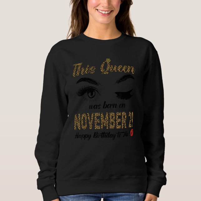 Moletom Womens Queens are born on November 29th A queen wa (Frente)