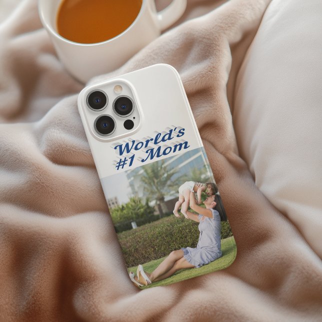 Mom Photo sea blue text iPhone Case (Criador carregado)