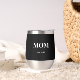 MOM Script est. 20XX Texto Branco Negrito Preto