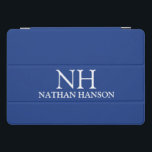 Monograma Azul Simples Moderno<br><div class="desc">Capa de ipad moderna com um design azul simples e mínimo com seu monograma em uma fonte em negrito junto com seu nome.</div>