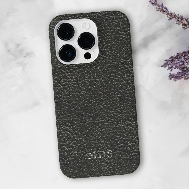 Monograma de aparência do couro preto personalizad (A classic black faux leather look phone case with space for your initials)
