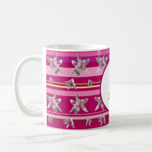 Monograma de caneca clássica especial cor-de-rosa