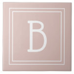 Monograma de Fazenda Moderna em Rosa e Branco Inic<br><div class="desc">Adição moderna e elegante de monograma personalizado ao azulejo decorativo simples e sofisticado de estilo de casa de fazenda em rosa suave e branco. Ótima ideia de presente! Personalize facilmente com a ferramenta de design para torná-lo seu! Entre em contato comigo em beachpausedesigns@gmail.com se precisar de ajuda ou tiver dúvidas...</div>