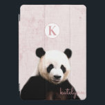 Monograma de Fotografia Panda Rosa-A-Boo<br><div class="desc">Design de Monograma de Fotografia Panda, Rosa-A-Boo, Bonito. Com um adorável Urso de Panda a espiar-se para dizer oi! Faz um presente divertido e adorável para crianças, adolescentes e adultos, para o Natal de aniversário e muito mais. Personalizado com sua letra e seu nome iniciais! Capa de ipad monograma! ~...</div>