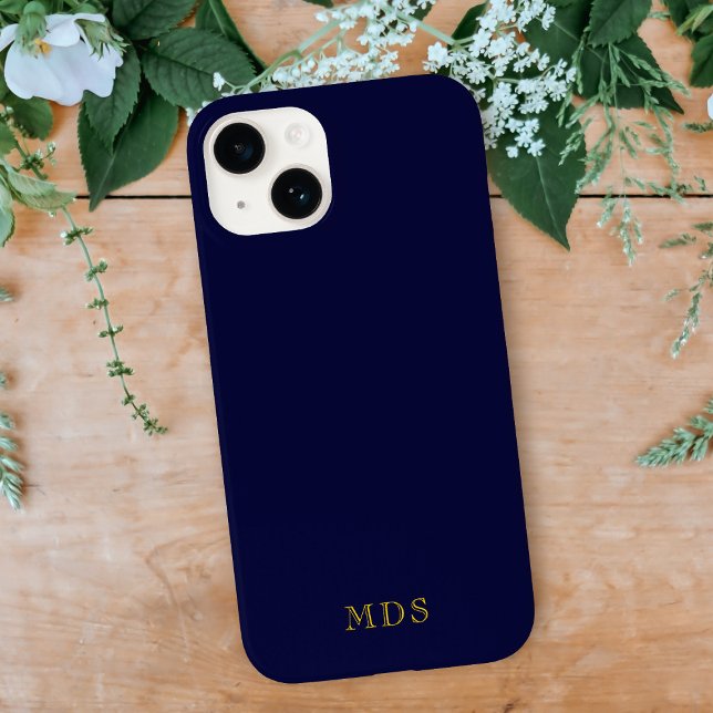 Monograma Dourado de Cor Sólida Azul-Marinho Elega (A deep blue phone case with space for your initials)
