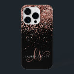 Monograma Elegante Glitter Dourado Glam Rosa<br><div class="desc">Capas de iphone de Monograma Elegante com Glitter Dourada Glitter. Personalize facilmente esta design de capa de telefone de chic com elegante brilho brilhante rosa de ouro em fundo preto. O design apresenta seu monograma manuscrito com toalhetes bonito e nome.</div>