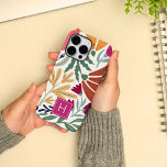 Monograma Floral Simples e Colorido de Boho Retro<br><div class="desc">Maleta iPhone 14 Pro Max Chic Monograma Simples Floral Colorida iPhone 14 Pro. Perfeito como presente personalizado para uma garota,  filha,  sua amiga ou oficial.</div>