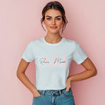 "Monograma minimalista, rosa pastel personalizado<br><div class="desc">Expresse o seu estilo pessoal com esta camiseta personalizada mínima cor-de-rosa-pastel. Apresentando seu nome e inicial personalizados em um design moderno e elegante, esta camiseta é perfeita para visto casual ou como um presente pensativo. Criado a partir de tecido macio e de alta qualidade, ele oferece conforto e durabilidade. O...</div>