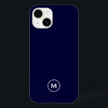 Monograma mínimo azul marinho<br><div class="desc">design na moda capa de telefone apresenta um simples design moderno em azul e branco de marinho. Personalize a capa de telefone com a inicial personalizada. Alterar fonte ou posição usando o menu personalizar.</div>