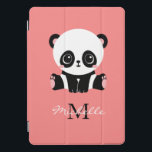 Monograma - Panda Sentada Personalizada<br><div class="desc">Um urso panda giro sentado no chão sobre um fundo de salmão. Personalize com seu monograma e nome ou exclua texto em caixas de texto sem nome.</div>