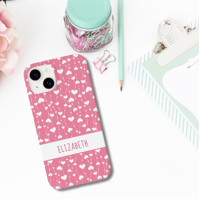 Monograma Personaliza Corações Brancos Rosa Menino (Monogrammed Name Pink White Hearts iPhone case)