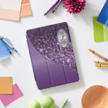 Monograma Roxo-Brilhante e Prata Elegante<br><div class="desc">Capa de ipad monográfica pronta para personalizar. ✔ Nota: Nem todas as áreas de modelo precisam ser alteradas. 📌 Se você precisar de mais personalização, clique no botão "Clique para Personalizar mais" ou "Personalizar ou Editar Design" e use nossa ferramenta design para redimensionar, girar, alterar a cor do texto, adicionar...</div>