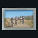 MONTANHA BIKING<br><div class="desc">Um design de arte de homens pedalando nas colinas galesas.</div>