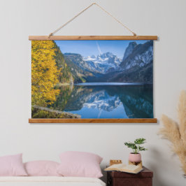 Montanha Fall Dachstein Refletindo em Gosausee Lak