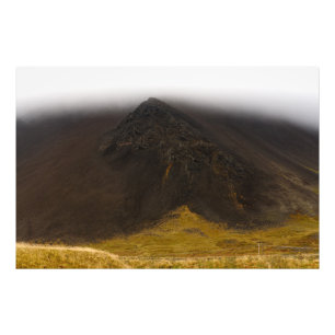Montanha vulcânica e ampliação de fotos com nuvens