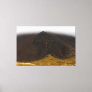 Montanha vulcânica negra e artes de canvas de nuve