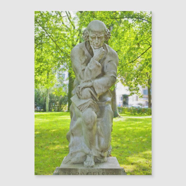 Monumento a Paracelso em Salzburgo (Frente)