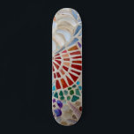 Mosaico Skateboard<br><div class="desc">Este conselho é decorado com um padrão de mosaico de casca. Porque nós criamos nosso próprio trabalho de arte você não encontrará essa imagem exata de outros designers. Mosaico original © Michele Davies.</div>