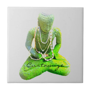 Mossy Green Buddha Meditando Thunder_Cove