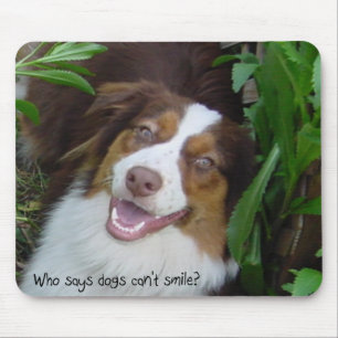 Motivo-pastor australiano sorridente Mousepad