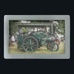 MOTORES DE TRAÇÃO<br><div class="desc">Um design fotográfico de um motor de tração a vapor verde.</div>