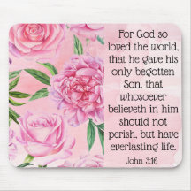 Mouse pad com script. John 3:16.