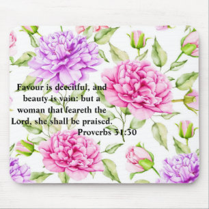 Mouse pad com script. Provérbios 31:30.