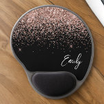 Mouse Pad De Gel Cor-de-rosa-rosa-rosa-rosa-rosa Dourada com brilho<br><div class="desc">Preto e Rosa Dourado - Nome do Monograma e do Mousepad Iniciais (Pad do Mouse) com brilho brilhante rosa-claro. Isto faz o doce e perfeito aniversário de 16 anos, casamento, chá de panela, aniversário, chá de fraldas ou festa de solteira presente para alguém que ama luxo de luxo e estilos...</div>