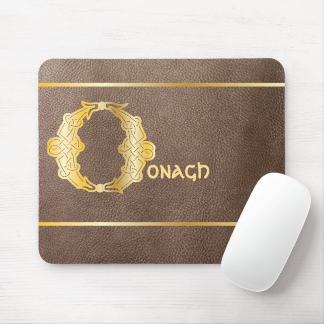 Mousepad 16th Century Celtic Knot Decorative Capital O (Com mouse)
