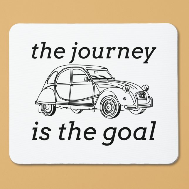 Mousepad 2CV Deux Chevaux A Viagem É O Objetivo (2CV Minimalistic Mousepad in White with Black Text and Deux Chevaux Illustration)