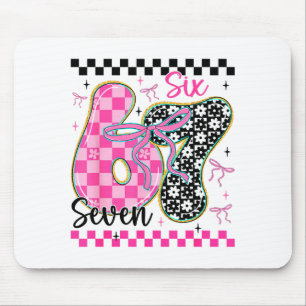 Mousepad 67 Meme Engraçado Cheio de Corações Seis Sete Vale