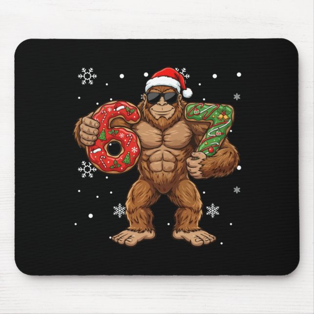 Mousepad 67 Meme Funny Big Foot Six Seven Christmas Xmas Sa (Frente)
