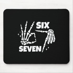 Mousepad 6 7 Meme Mãos de Esqueleto Engraçadas de Halloween