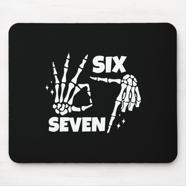 Mousepad 6 7 Meme Mãos de Esqueleto Engraçadas de Halloween (Frente)