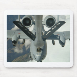 Mousepad A-10 que está sendo reabastecido por KC-135