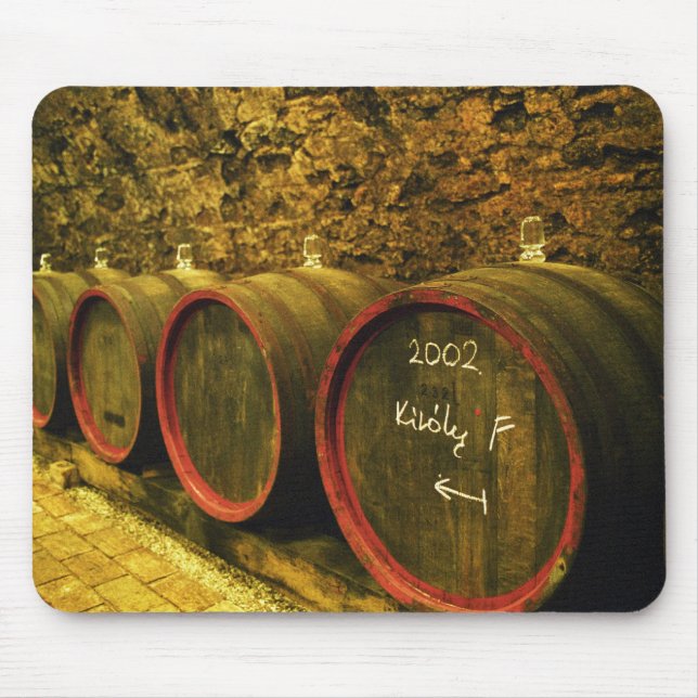 Mousepad A adega Kiralyudvar: Barris com vinho Tokaj (Frente)
