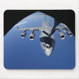 Mousepad A C-17 Globemaster III recebe combustível 2
