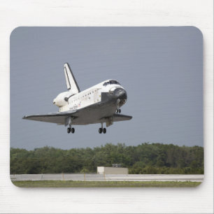Mousepad A descoberta do vaivém espacial aproxima a