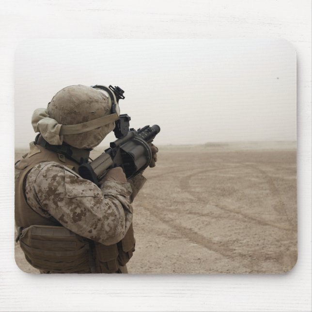 Mousepad A Marine dispara a M-32 (Frente)