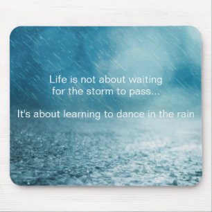 Mousepad A vida luta contra a inspiração de fotos em chuva